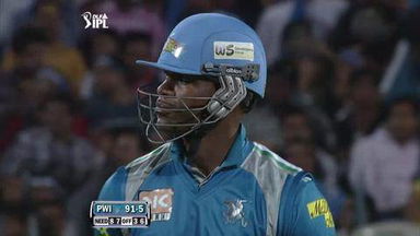 Match 35 PWI vs DC – Samuels' Wicket