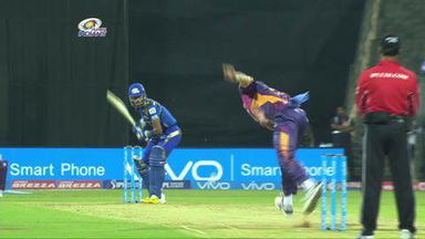 M1: MI vs RPS – Hardik Pandya Wicket