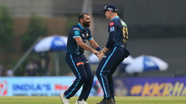 Lockie Ferguson's sharp low catch gets Narine OUT