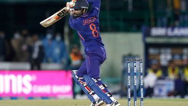 Rockstar Ravindra Jadeja's fiery 45*(18)