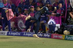 Balance, Judgement & Athleticism: Vijay Shankar's fantastic catch