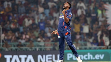 W & W: Mohsin dismisses set Dhawan & in-form Curran off consecutive balls