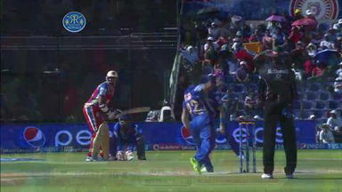 M14: RR vs RCB –  Ravi Rampaul Six