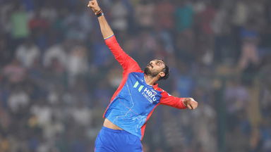 4,6,W: Axar's strong comeback against Buttler