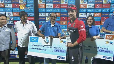 M38: MI vs RCB – VIVO perfect catch of the match – Travis Head