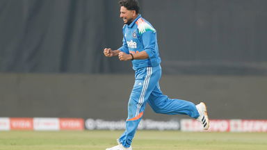 Astute Kuldeep sizzles again with 4/41