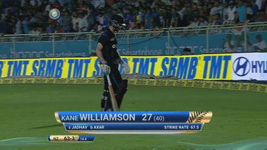 IND vs NZ 2016, 5th ODI: Kane Williamson  Wicket