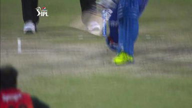 M4: SRH vs RR –  Brad Hodge Wicket