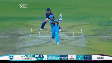 Final: Supernovas vs Velocity – Harmanpreet Kaur Six