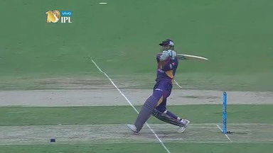 M44: SRH vs RPS –  MS Dhoni Six