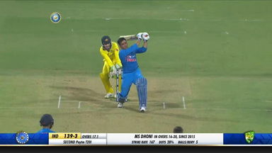IND vs AUS 2019, 2nd T20I: MS Dhoni Six