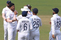 Umesh Yadav’s fifer rattles Bangladesh