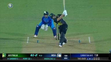 IND-W vs AUS-W 2022, 4TH T20I: Ashleigh Gardner Six