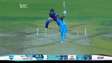 Final: Supernovas vs Velocity – Harmanpreet Kaur Six