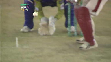 M17: KXIP vs COB –  Virender Sehwag Wicket