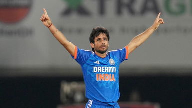 Ravi Bishnoi's incisive spell of 3/32