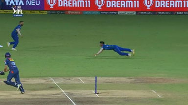 Jonty-esque: Shokeen almost pulls off a splendid run out