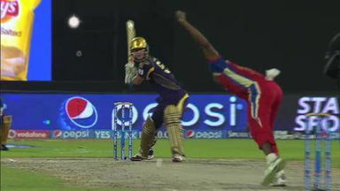 M11: RCB vs KKR –  Chris Lynn Wicket