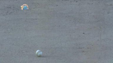 M38: CSK vs KKR – Michael Hussey Wicket