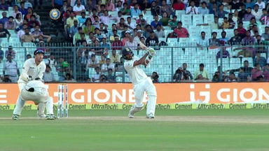 India vs NZ 2016, 2nd Test day 3: Bhuvneshwar Kumar six