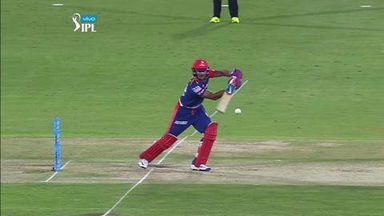 M42: SRH vs DD – Mayank Agarwal Wicket