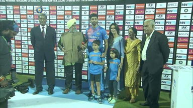 Ashish Nehra's post-match felicitation