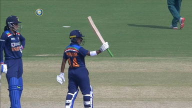 Punam Raut's solid 62* (89) vs South Africa