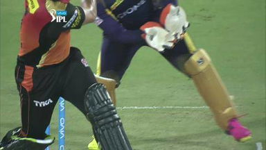 M58: SRH vs KKR – Moises Henriques Wicket