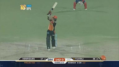 M40: DD vs SRH – Yuvraj Singh Six
