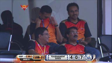 M39: SRH vs KXIP –  Naman Ojha Six