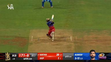 M25: MI vs RCB – Dinesh Karthik Six