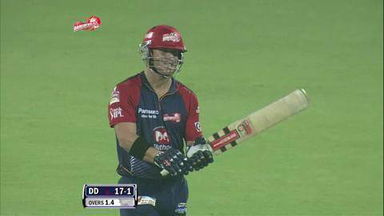 Match 67 RCB vs DD – Warner's Wicket