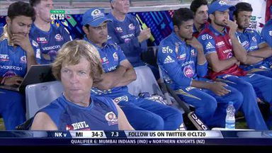 Q6: MI vs NK –  Lendl Simmons Wicket