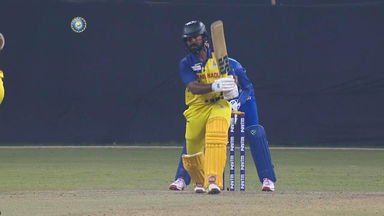 Skipper Dinesh Karthik Scores 43