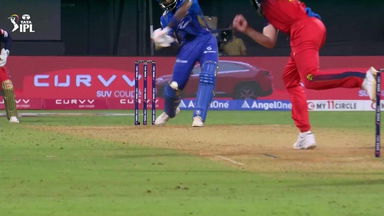 IPL 2025 M21: MI vs RCB - Hardik Pandya Six
