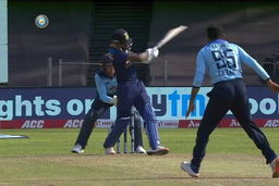 IND vs ENG 2021, 3RD ODI : Hardik Pandya Six