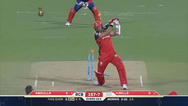 M5: RCB vs DD – Tymal Mills Wicket