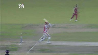 M51: KXIP vs RCB – Shaun Marsh Wicket