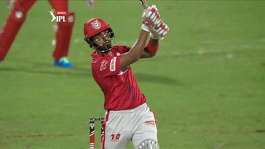 M31: RCB vs KXIP – KL Rahul Six