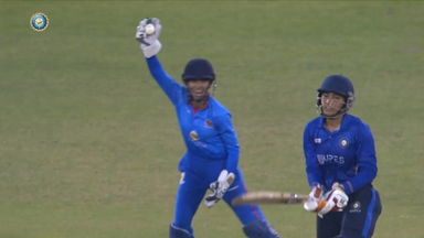 Senior Women's T20 Trophy 2023 Final: Uttarakhand vs Mumbai:  Terrific Glovework: Riya Chaudhari's sharp catch to dismiss Raghvi