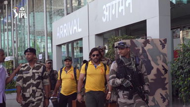 Lucknow reacts to MS Dhoni's arrival