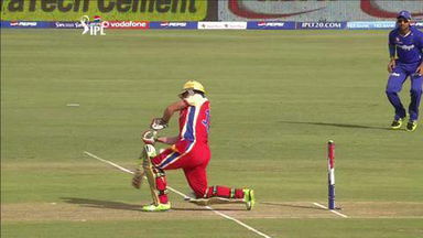 M40: RR vs RCB – AB de Villiers Wicket