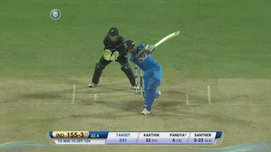 IND vs NZ 2017, 2nd ODI: Hardik Pandya Six
