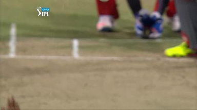 M50: RCB vs KXIP – Farhaan Behardien Wicket