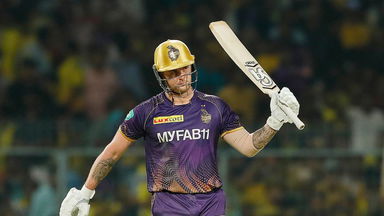 Jason Roy's cracking 61(26)