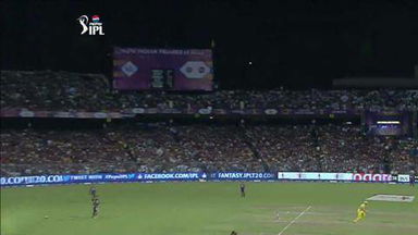M26: KKR vs CSK – Michael Hussey Wicket