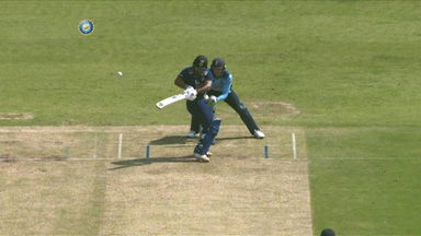 Rishabh Pant's audacious dual boundaries off Adil Rashid