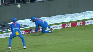 'Superman' Virat grabs a stunner