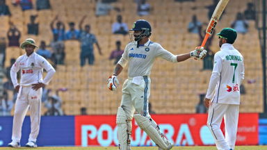 Rockstar Ravindra Jadeja's counter-attacking 86(124)