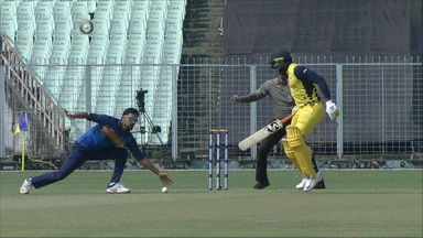 A lucky run-out, courtesy Shahbaz Nadeem